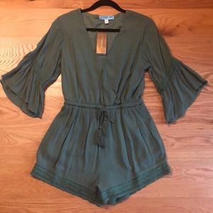 NWT Francesca’s romper
